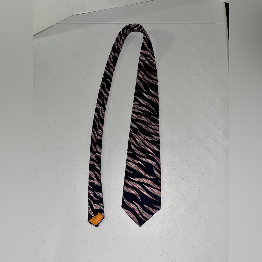 NWOT Rike’s Wide Tie - Picture 2 of 4